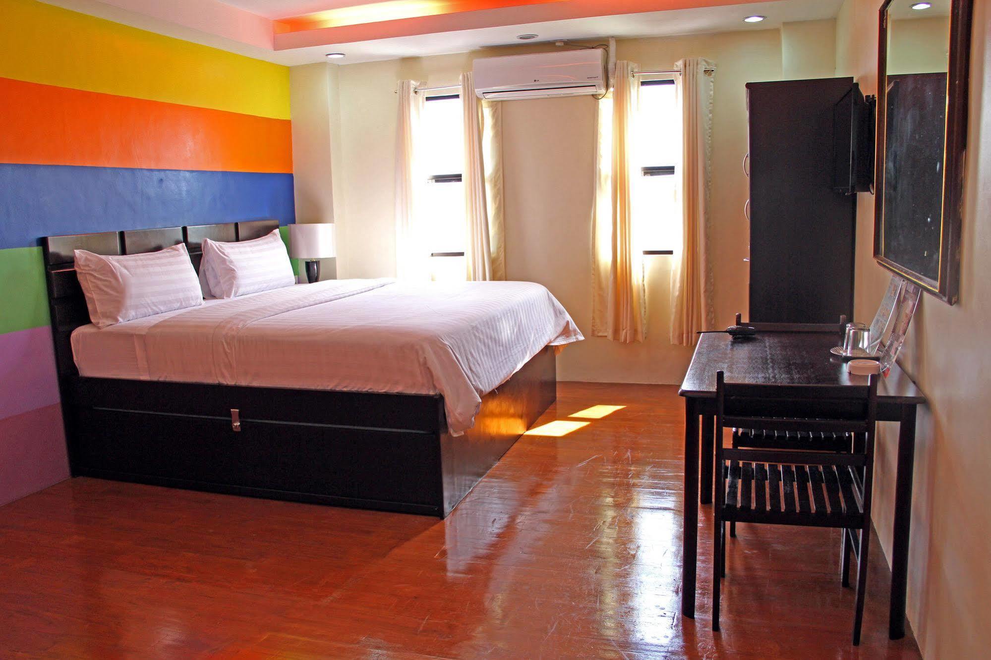 Hotel America Angeles Bagian luar foto